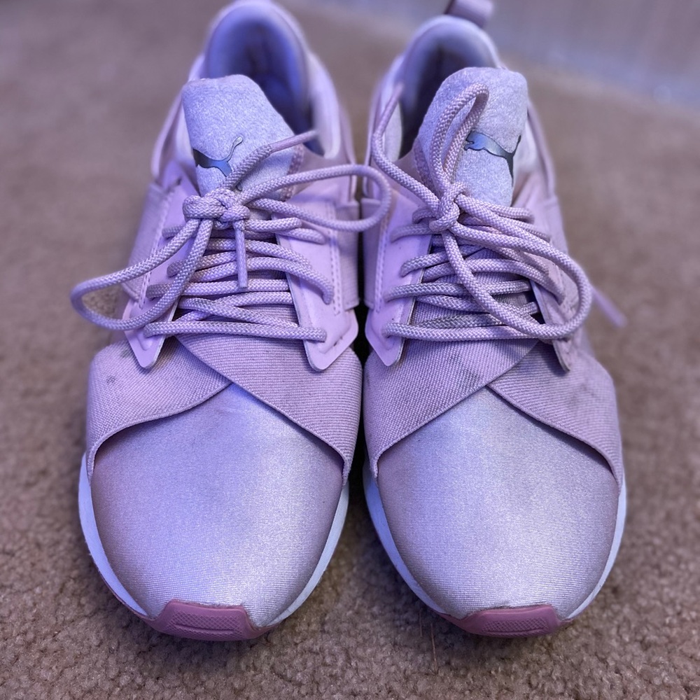 Women’s Pink Pumas